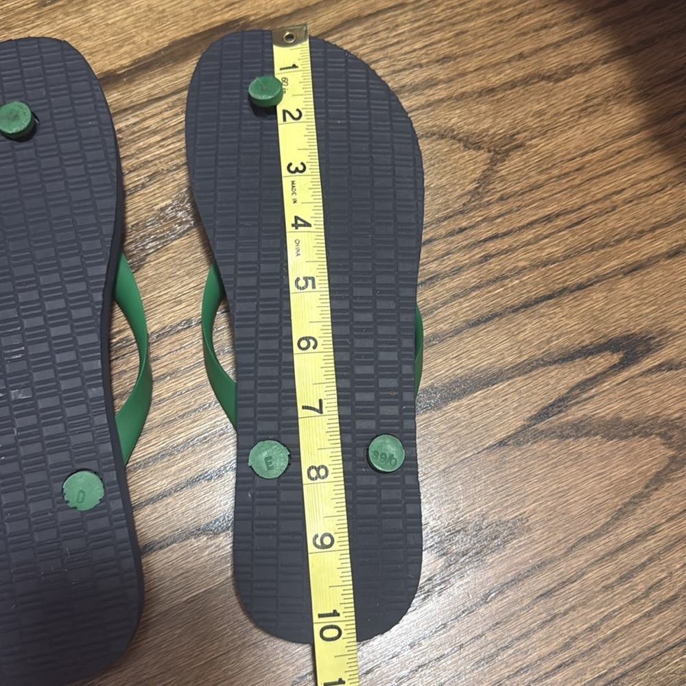 Tory Burch Geometric Green Flip Flops 8.5 Perfect Like New, Worn Once - Picture 6 of 7
